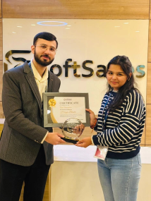 Employee receiving recognition award